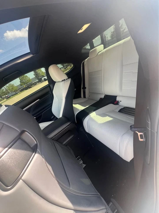 2019 Lexus RC - Image 6 of 8