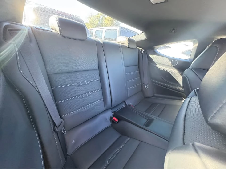 2019 Lexus RC - Image 4 of 6