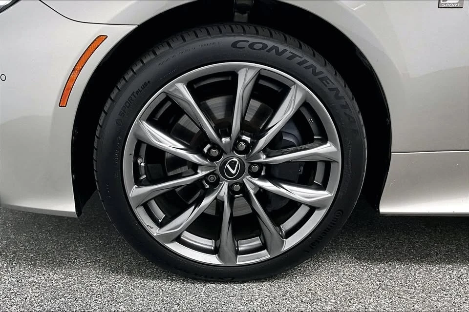 2019 Lexus RC - Image 5 of 16
