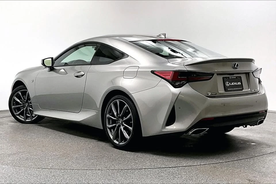 2019 Lexus RC - Image 6 of 16
