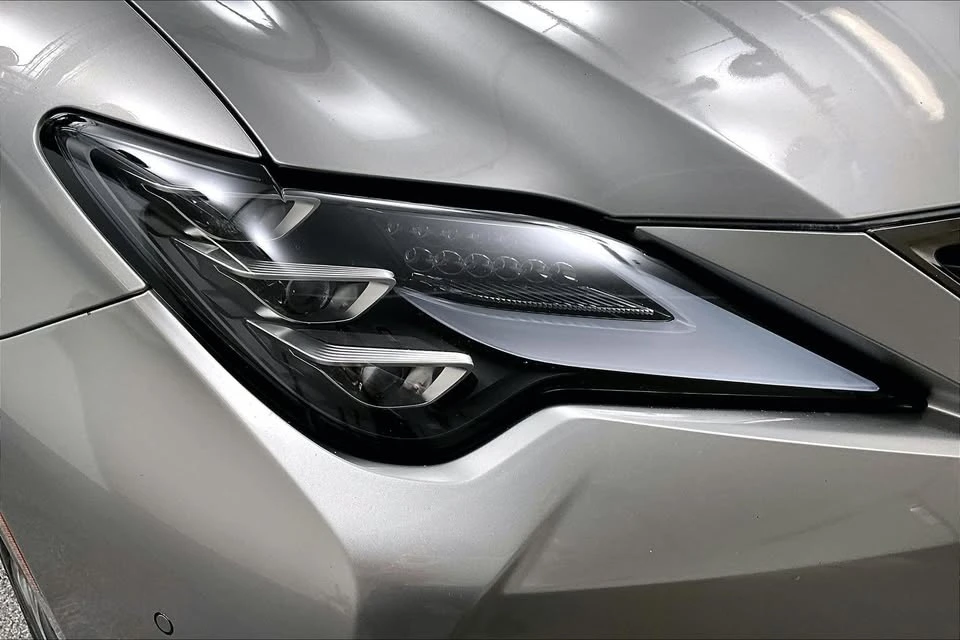 2019 Lexus RC - Image 2 of 16