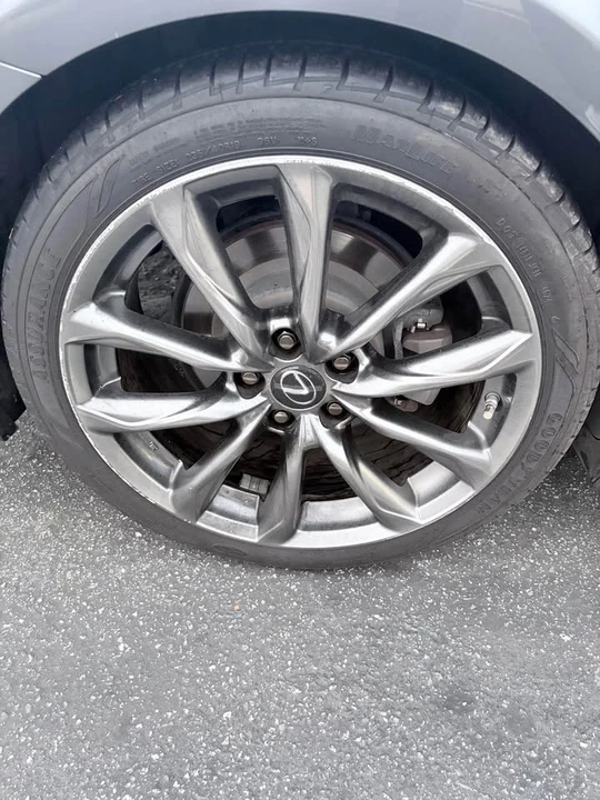 2019 Lexus RC - Image 17 of 17