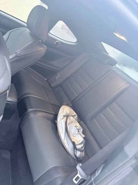 2019 Lexus RC - Image 10 of 17
