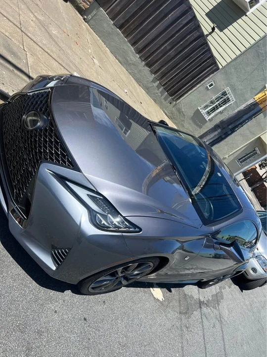 2019 Lexus RC - Image 2 of 17