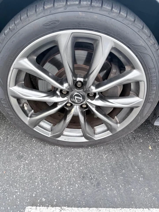 2019 Lexus RC - Image 15 of 17