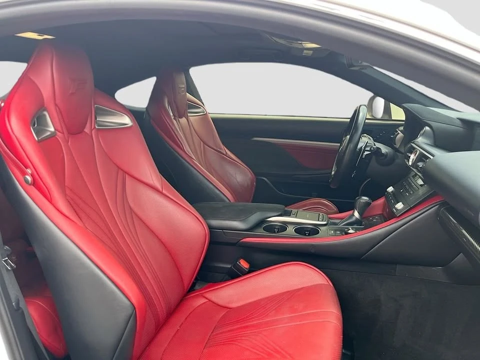 2019 Lexus RC F - Image 17 of 20