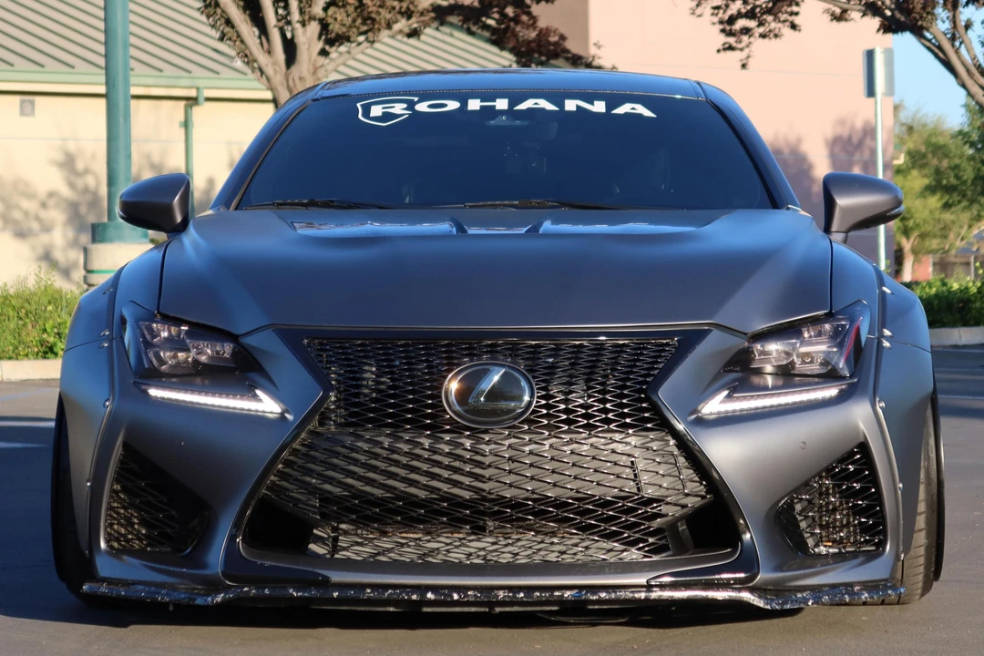 2019 Lexus RC F - Image 2 of 30