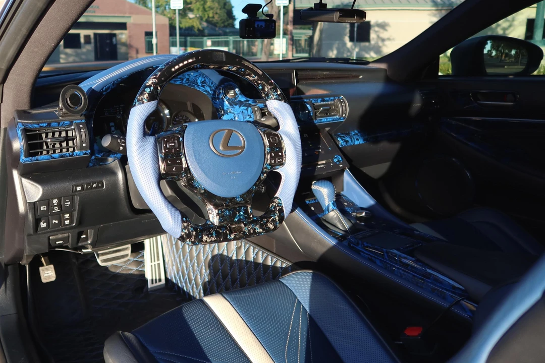 2019 Lexus RC F - Image 26 of 30