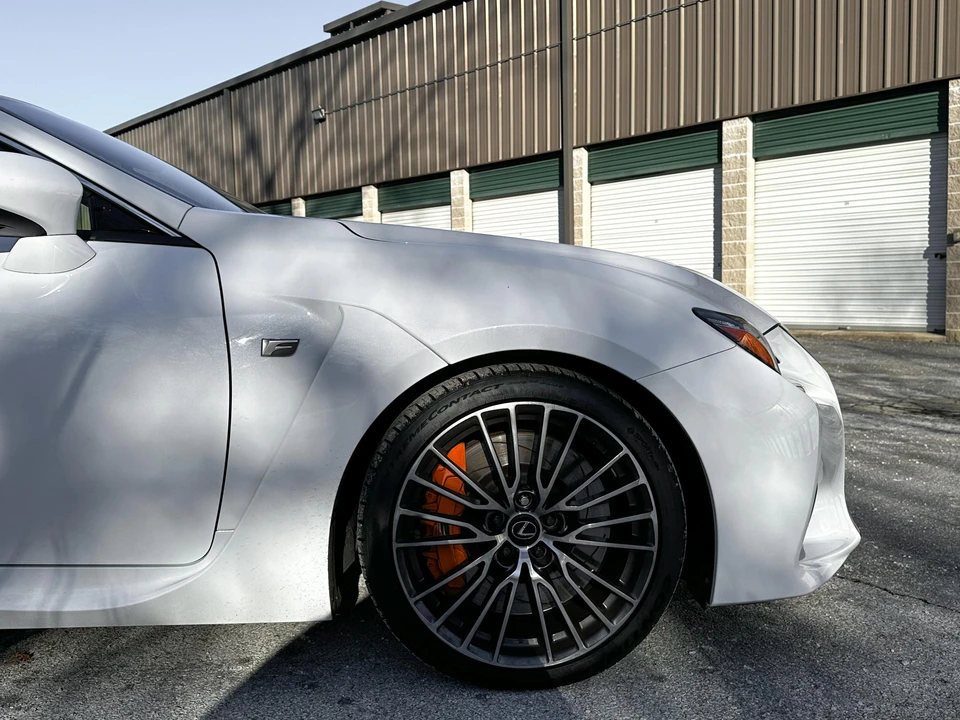 2019 Lexus RC F - Image 27 of 31