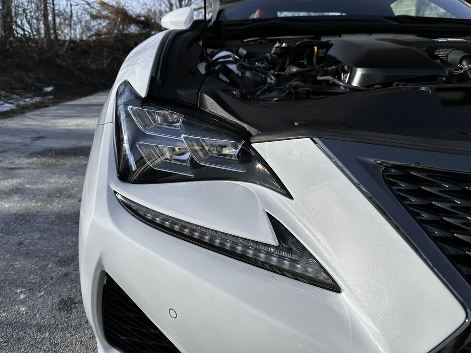 2019 Lexus RC F - Image 17 of 31