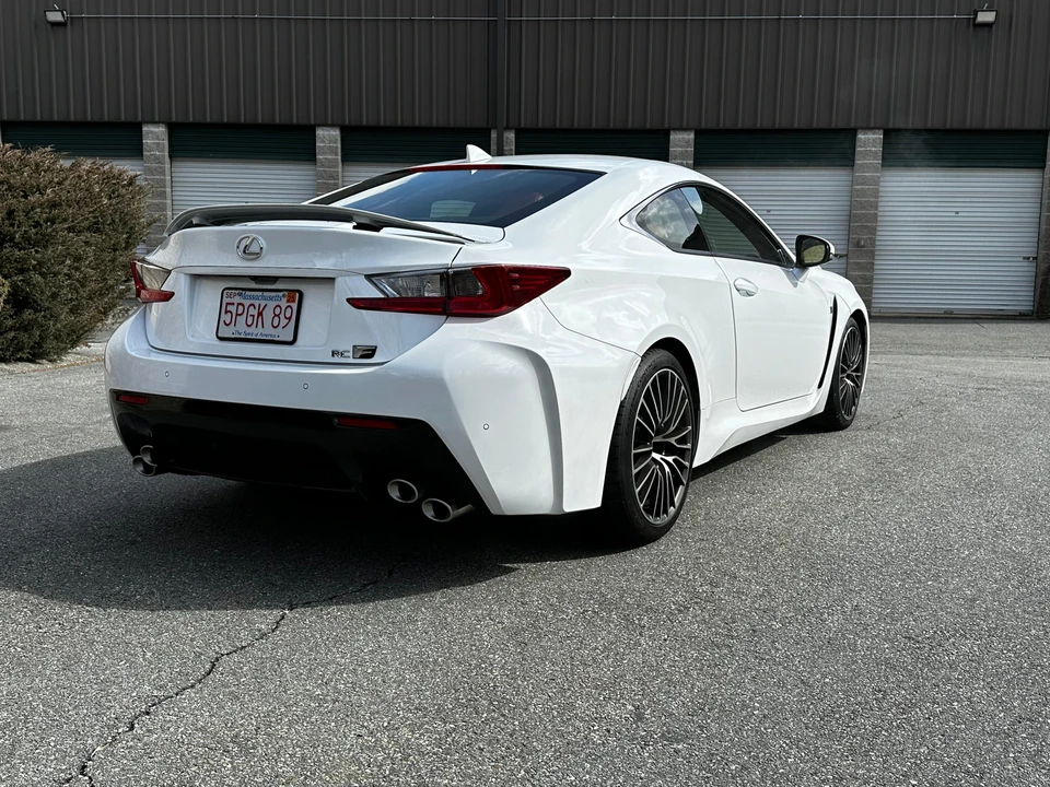 2019 Lexus RC F - Image 13 of 31