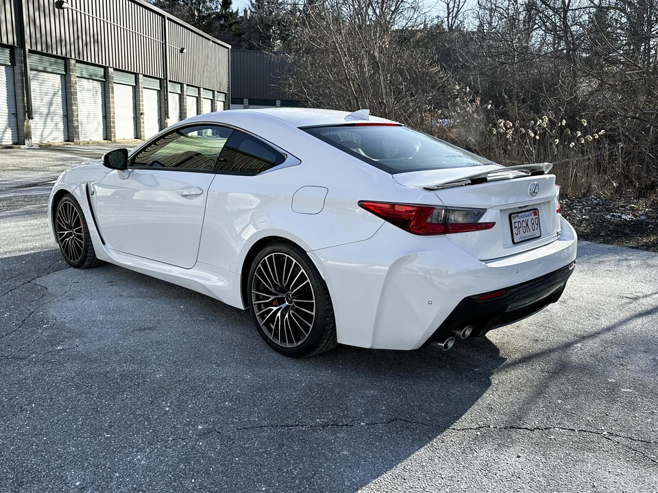 2019 Lexus RC F - Image 7 of 31