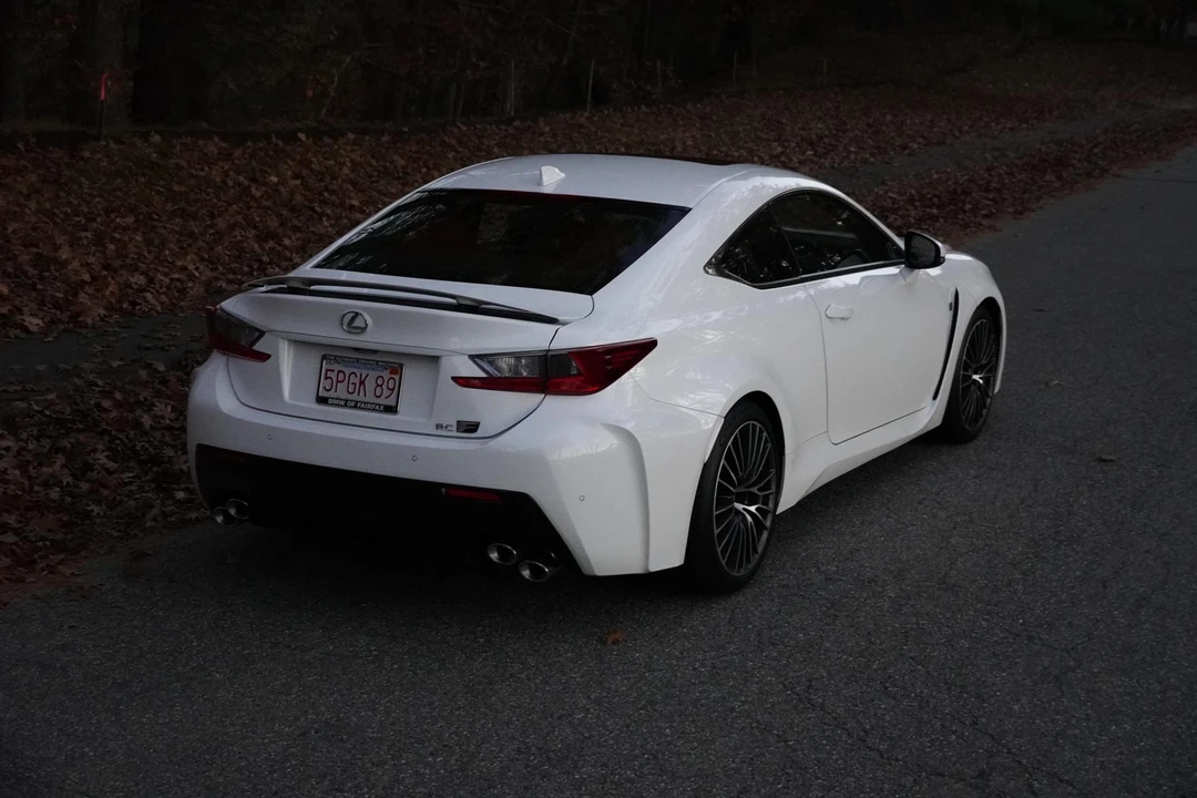 2019 Lexus RC F - Image 14 of 31