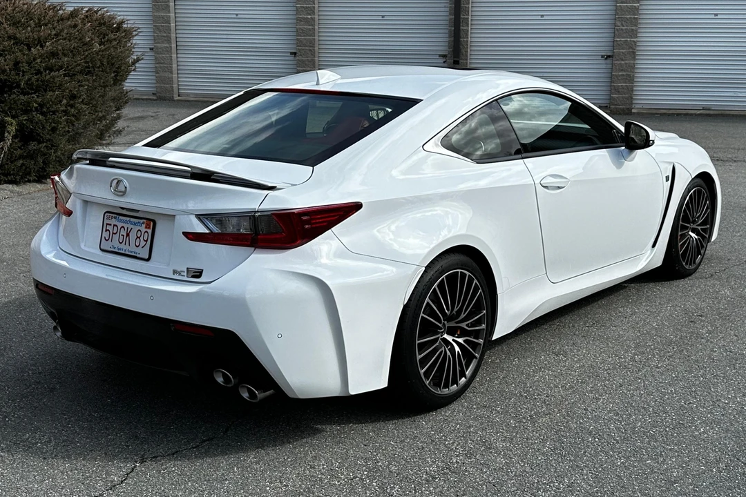 2019 Lexus RC F - Image 4 of 31
