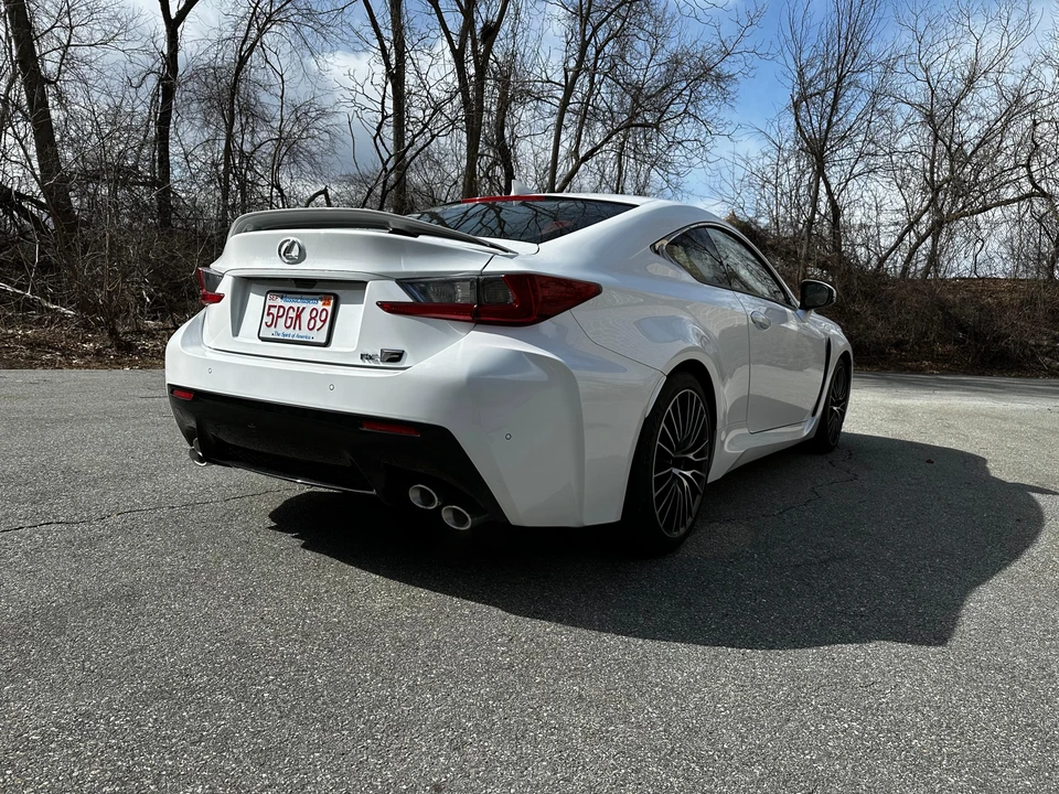 2019 Lexus RC F - Image 11 of 31