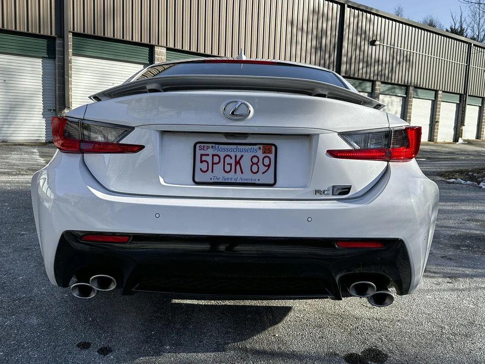 2019 Lexus RC F - Image 10 of 31