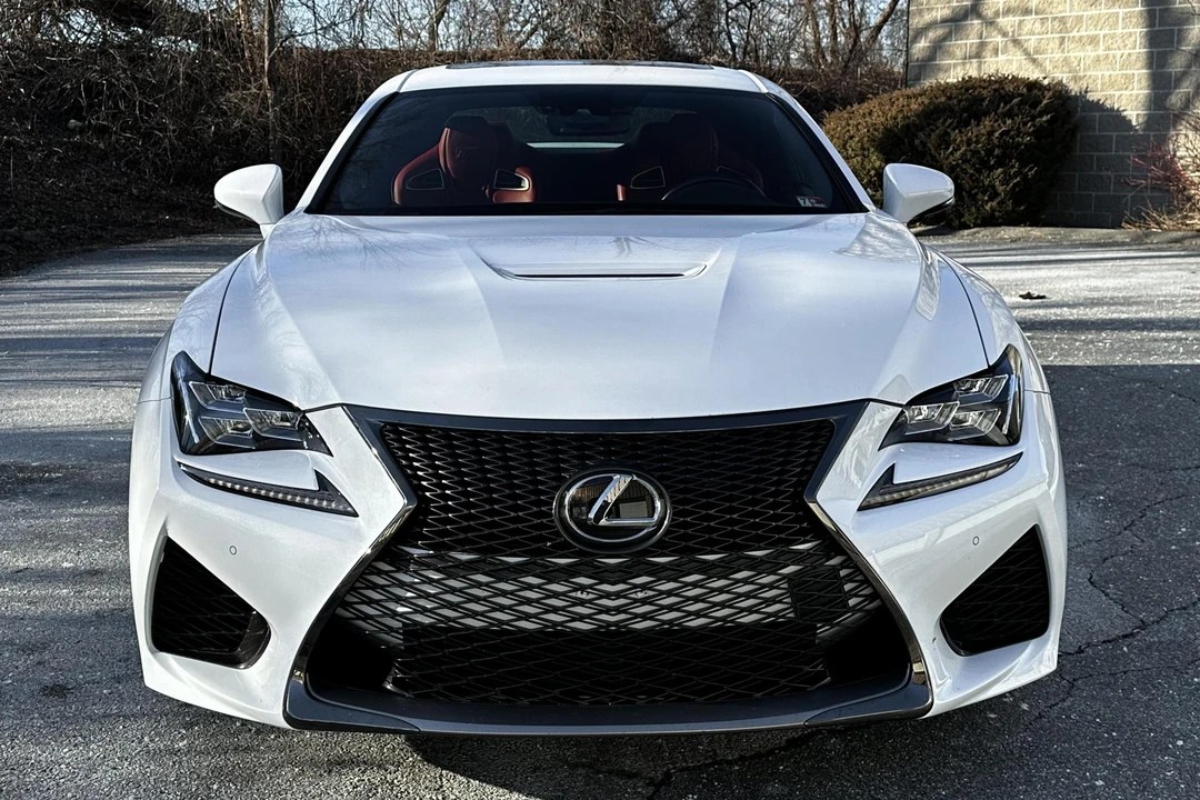 2019 Lexus RC F - Image 2 of 31