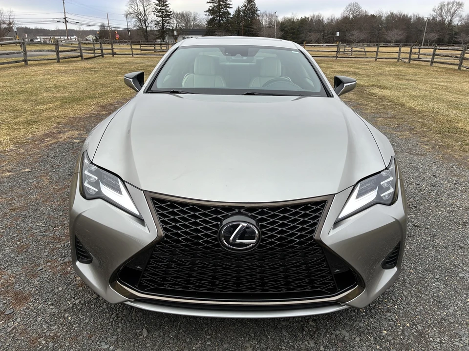 2019 Lexus RC F - Image 2 of 31