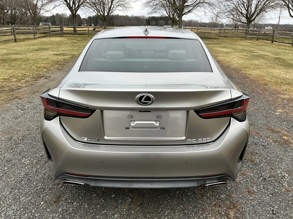 2019 Lexus RC F - Image 6 of 31