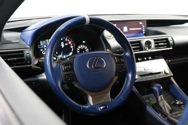 2019 Lexus RC F - Image 24 of 31