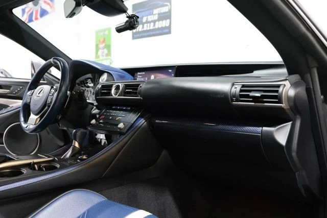 2019 Lexus RC F - Image 28 of 31