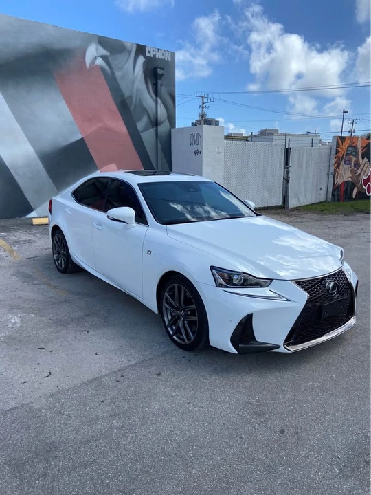2019 Lexus RC - Image 3 of 13