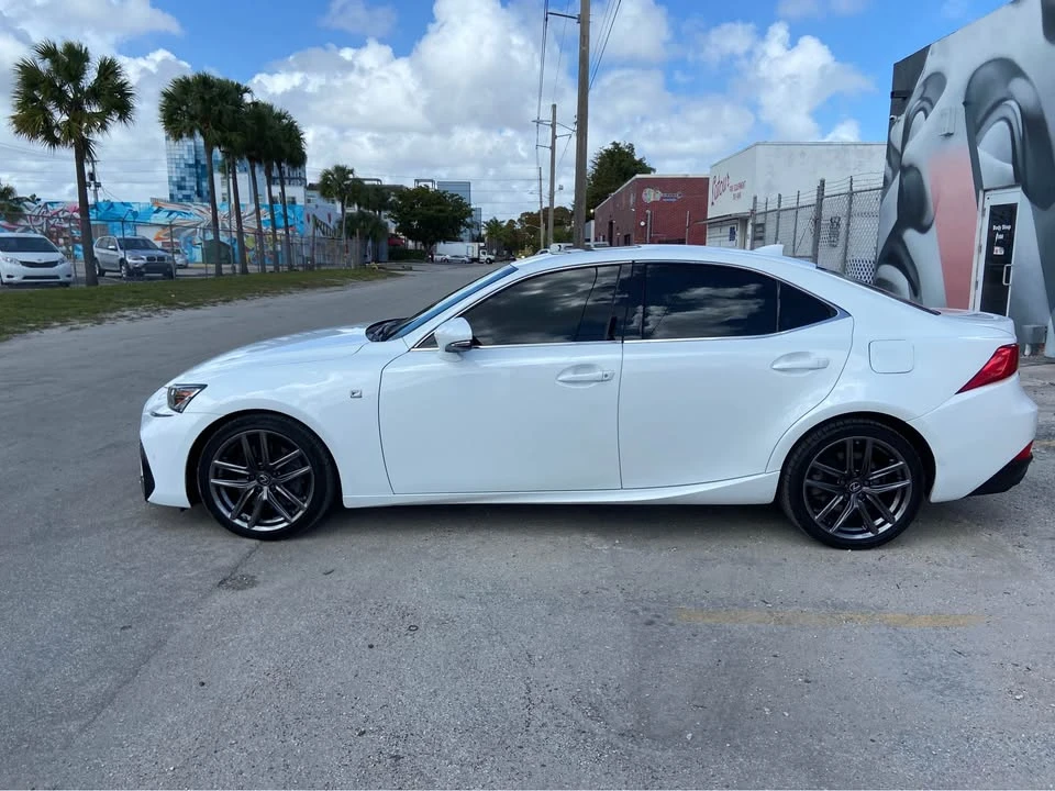 2019 Lexus RC - Image 4 of 13