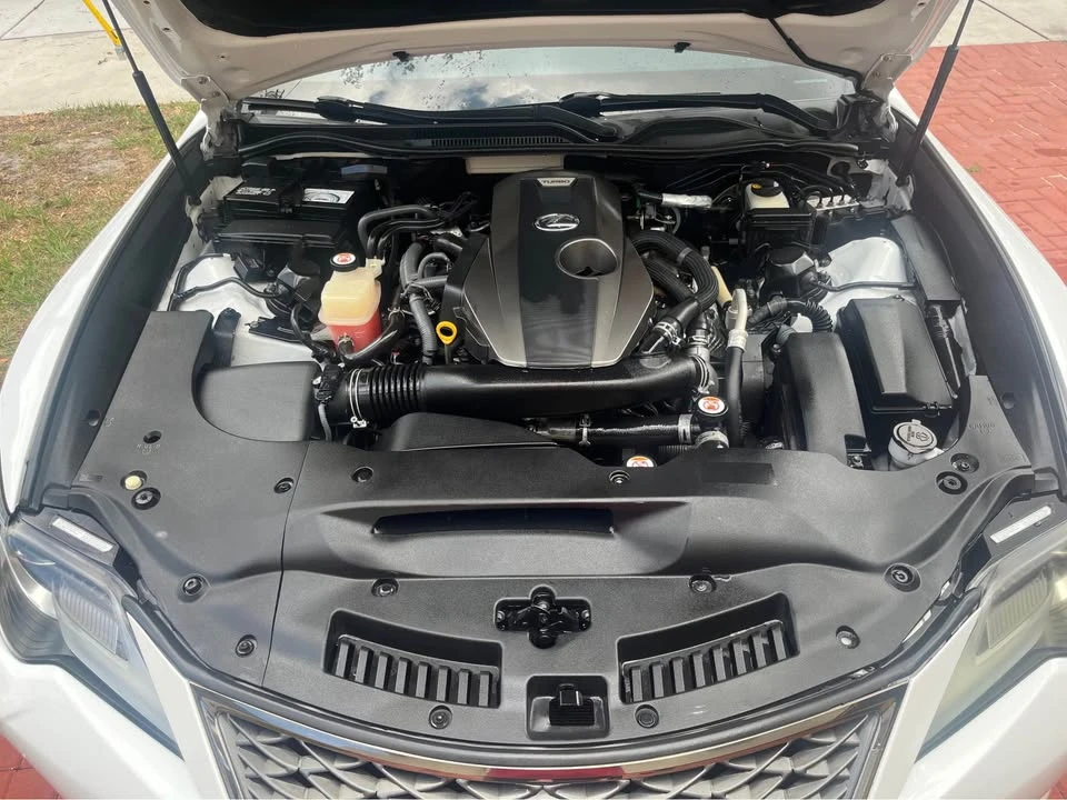 2019 Lexus RC - Image 9 of 9