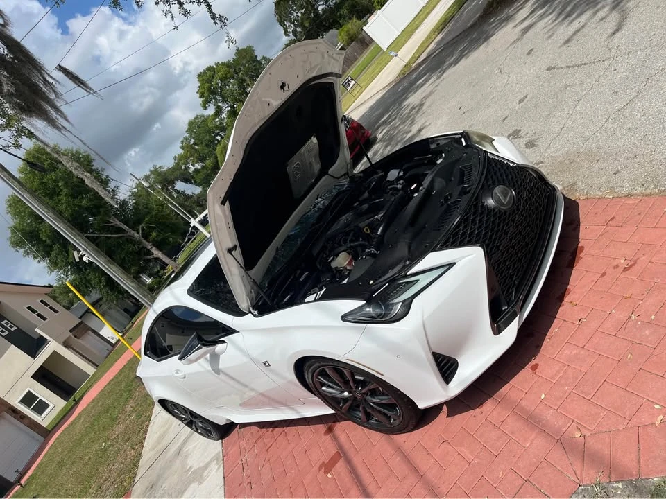 2019 Lexus RC - Image 8 of 9