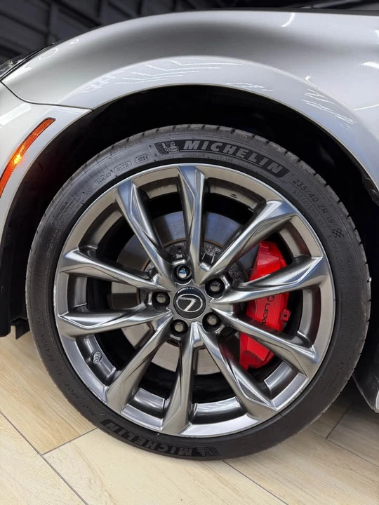 2019 Lexus RC - Image 10 of 20