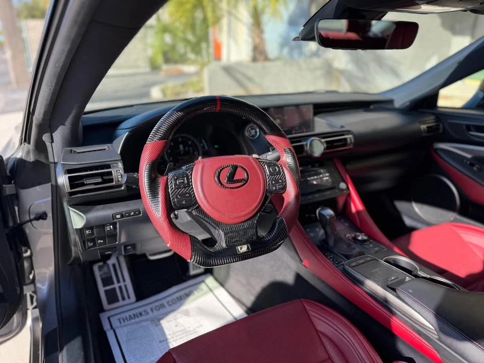 2019 Lexus RC - Image 6 of 7