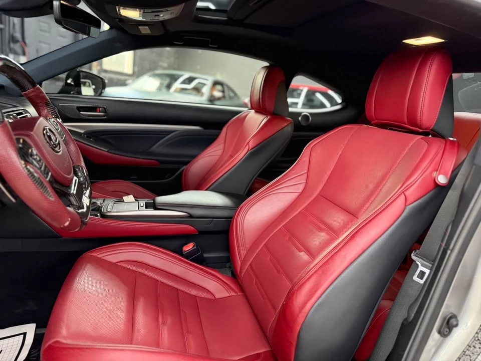 2019 Lexus RC - Image 13 of 20