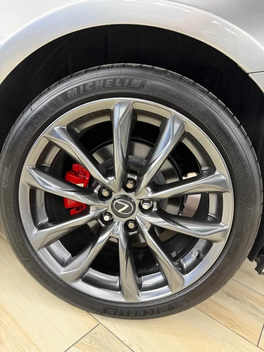2019 Lexus RC - Image 11 of 20
