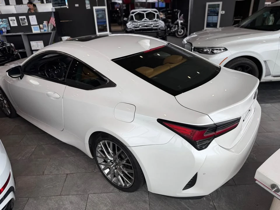 2019 Lexus RC - Image 9 of 9
