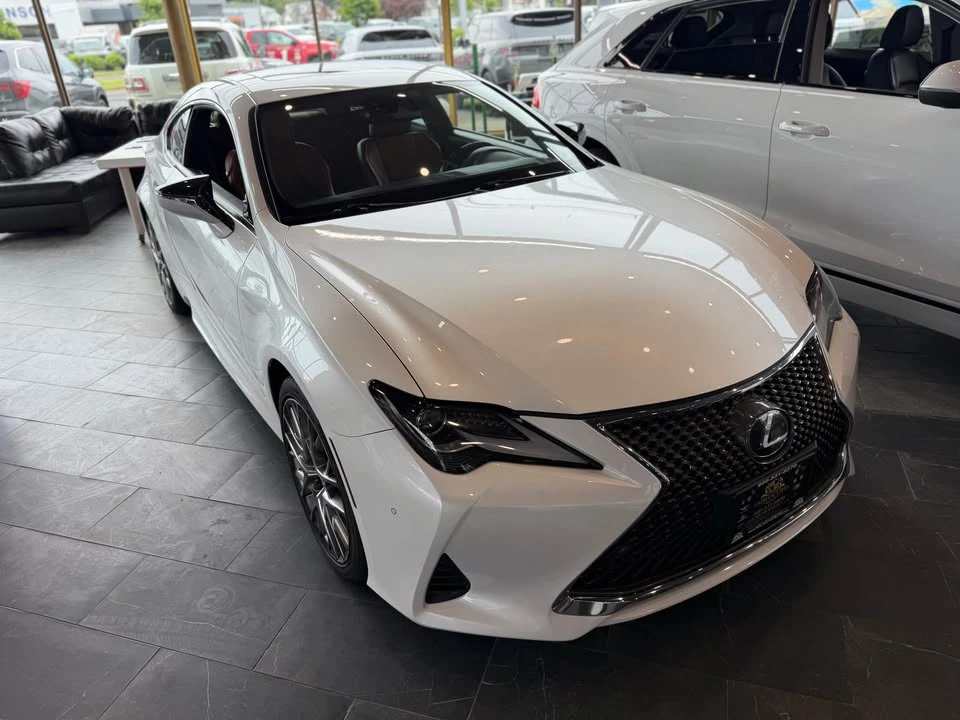 2019 Lexus RC - Image 3 of 9