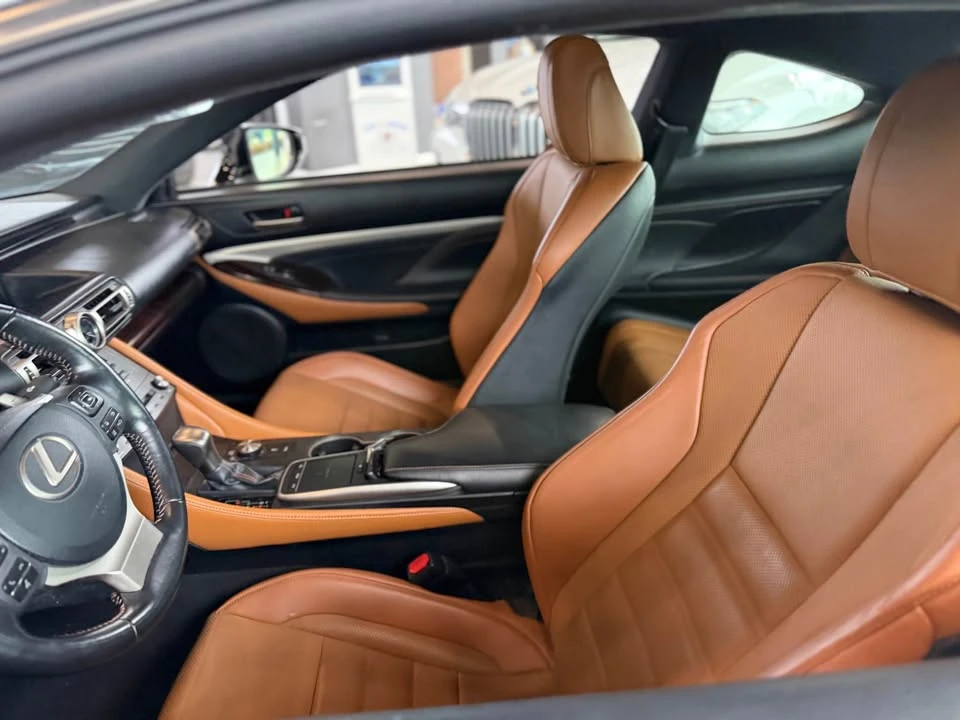 2019 Lexus RC - Image 6 of 9