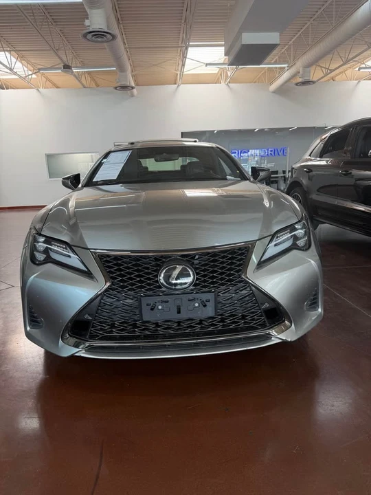 2019 Lexus RC - Image 3 of 9