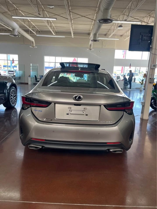 2019 Lexus RC - Image 6 of 15