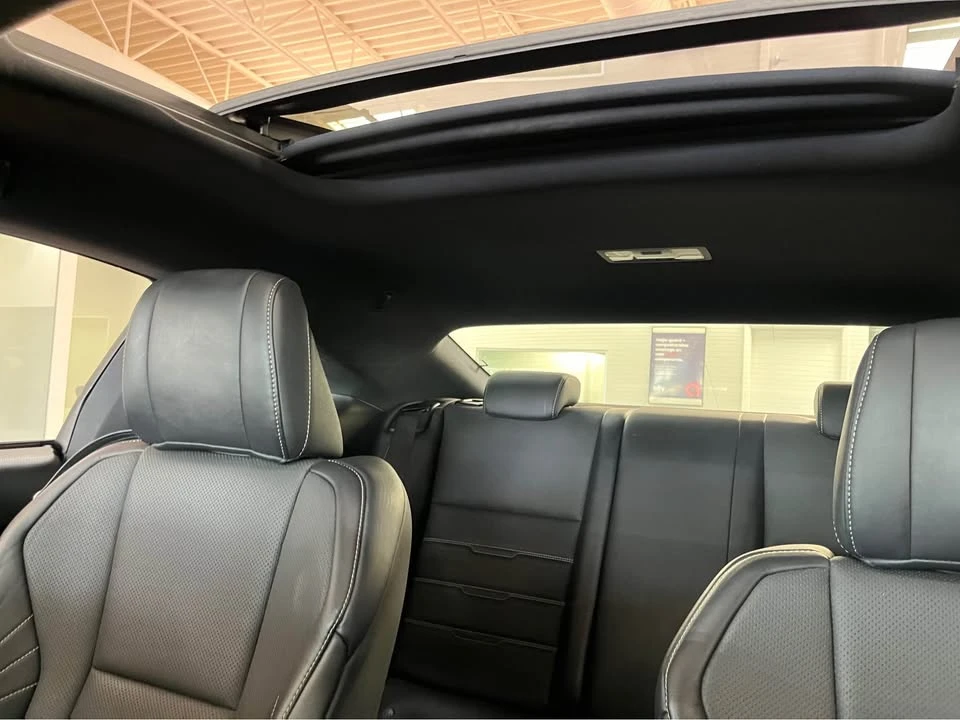 2019 Lexus RC - Image 14 of 15