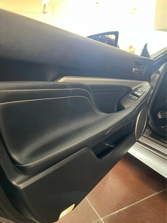 2019 Lexus RC - Image 7 of 15