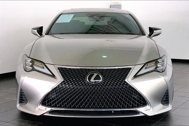 2019 Lexus RC - Image 2 of 12
