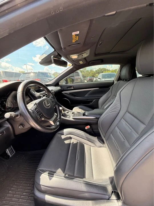 2019 Lexus RC - Image 6 of 11
