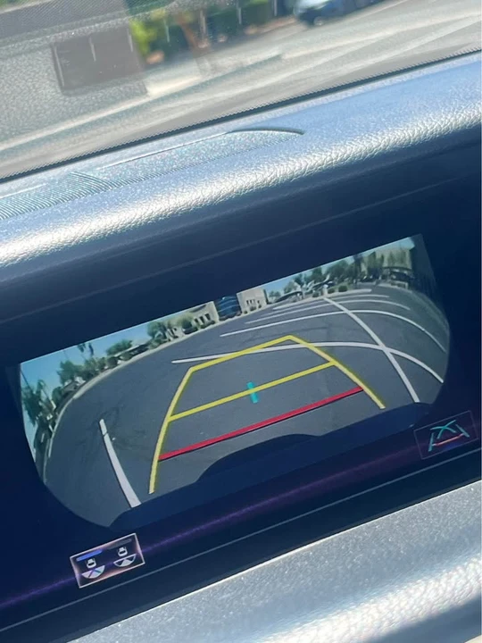 2019 Lexus RC - Image 11 of 11
