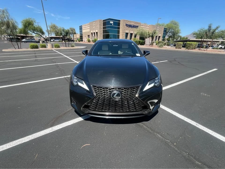 2019 Lexus RC - Image 2 of 11