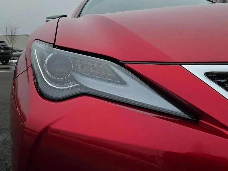 2019 Lexus RC - Image 8 of 12