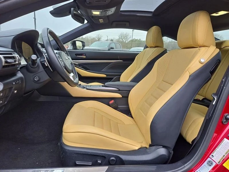 2019 Lexus RC - Image 12 of 12