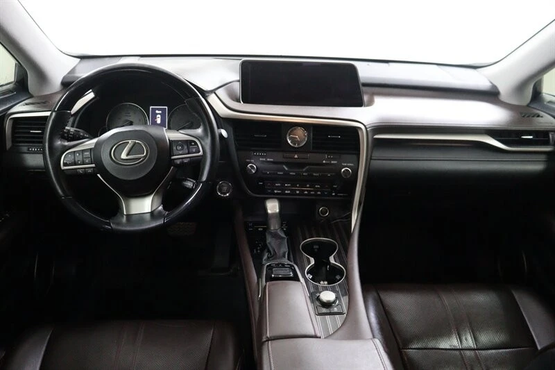 2019 Lexus RC - Image 9 of 31