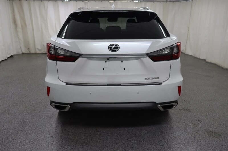 2019 Lexus RC - Image 6 of 31