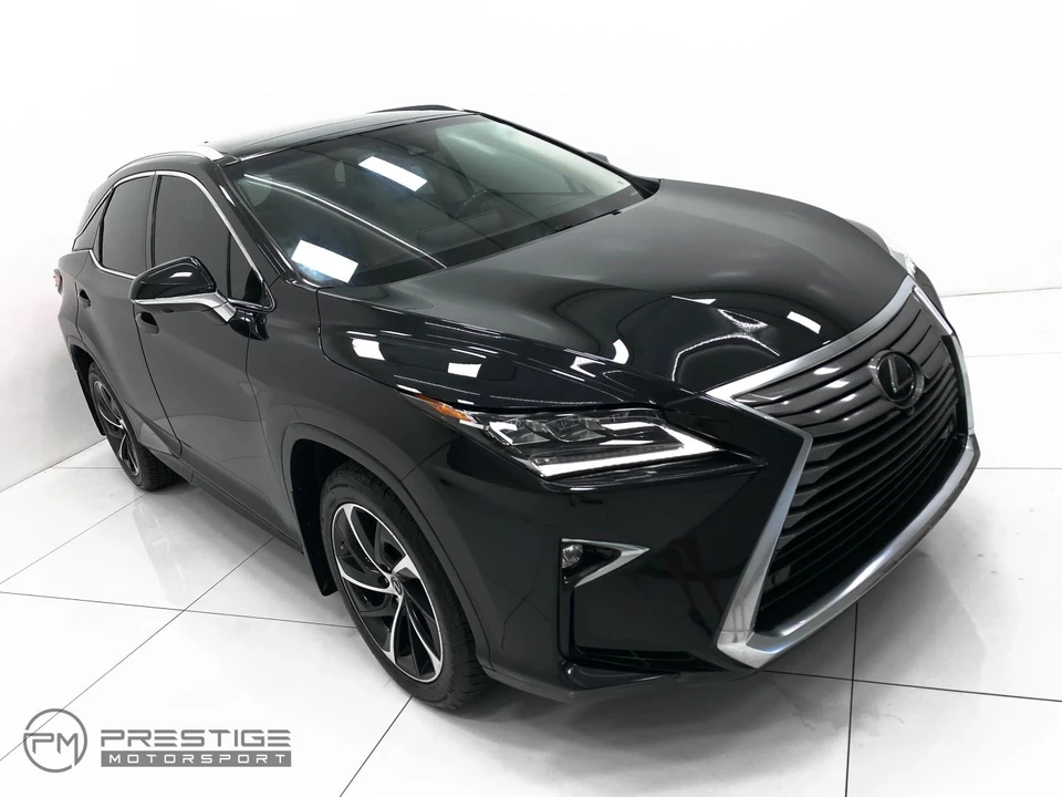 2019 Lexus RC - Image 25 of 31