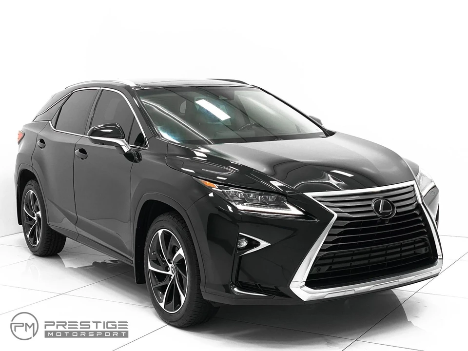 2019 Lexus RC - Image 7 of 31